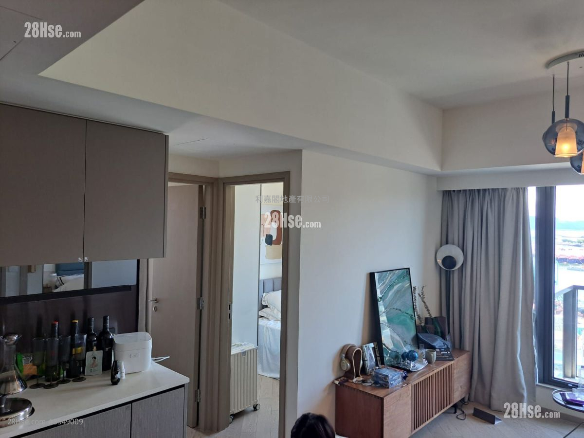 Regency Bay Rental 3 Bedrooms , 1 Bathroom 502 ft² ( 46.6 m² )