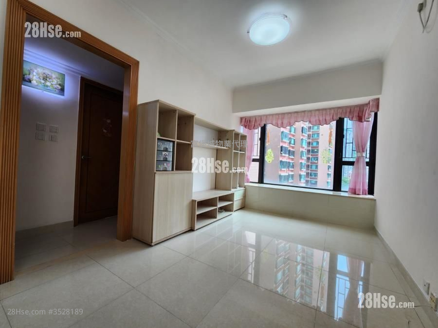 Castello Rental 2 Bedrooms , 1 Bathroom 547 ft² ( 50.8 m² )
