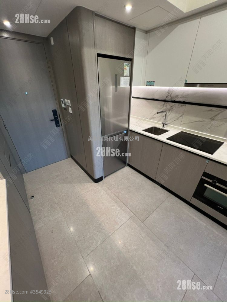 Novo Land Sell 2 Bedrooms , 1 Bathroom 411 ft² ( 38.2 m² )