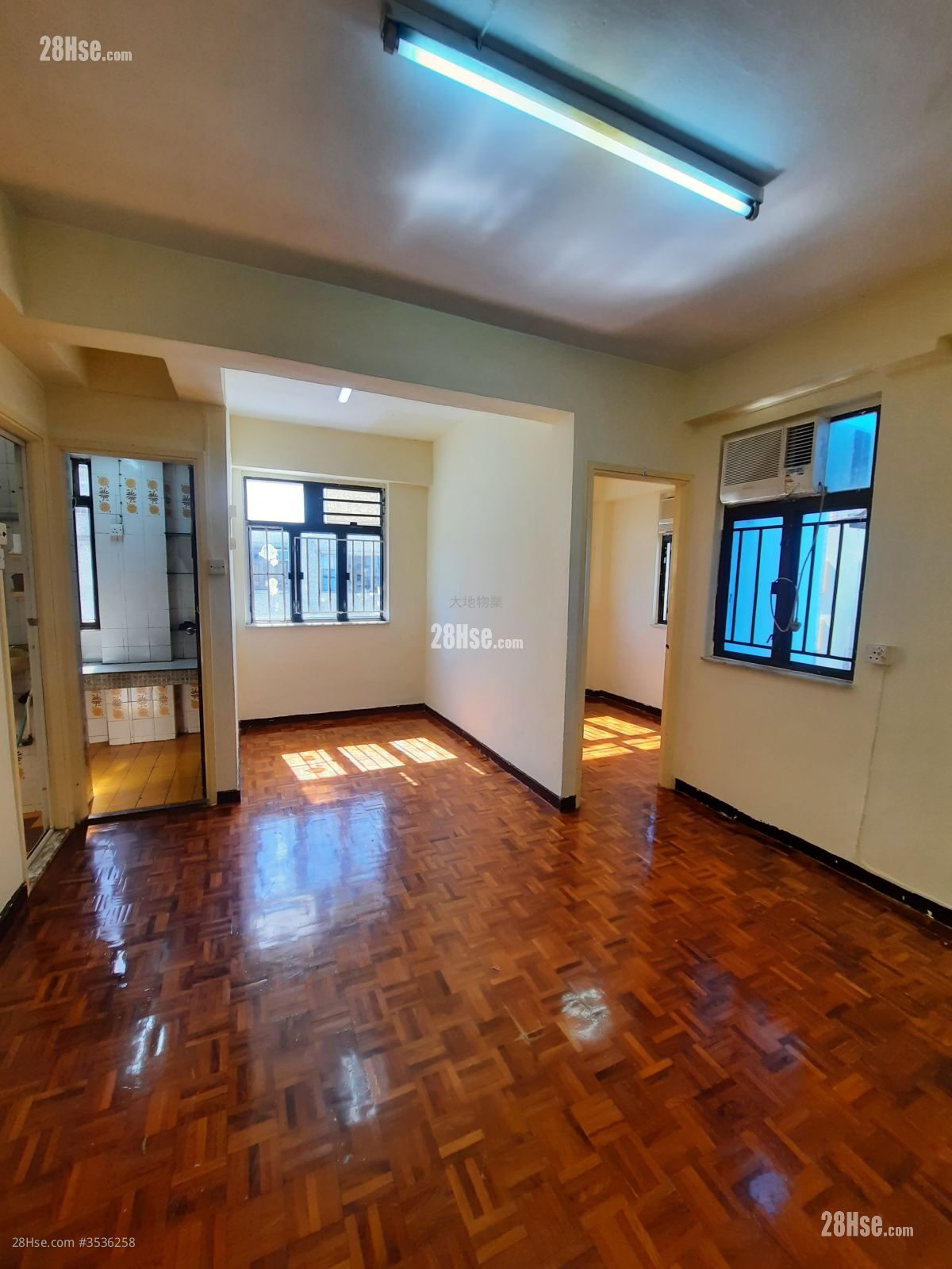 Shun Hing Building Rental 1 Bedroom , 1 Bathroom 280 ft² ( 26.0 m² )