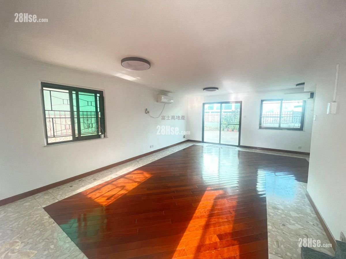 Fairview Park Rental 3 Bedrooms , 2 Bathrooms 1,035 ft² ( 96.2 m² )