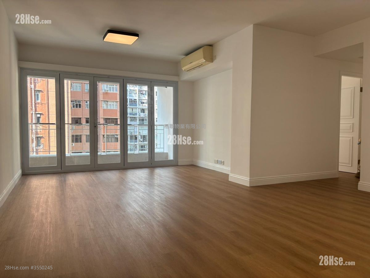Star Court Sell 3 Bedrooms , 2 Bathrooms 1,238 ft² ( 115.0 m² )