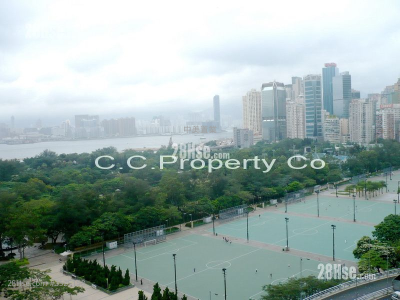 Causeway Tower Sell 3 Bedrooms , 1 Bathroom 404 ft² ( 37.5 m² )