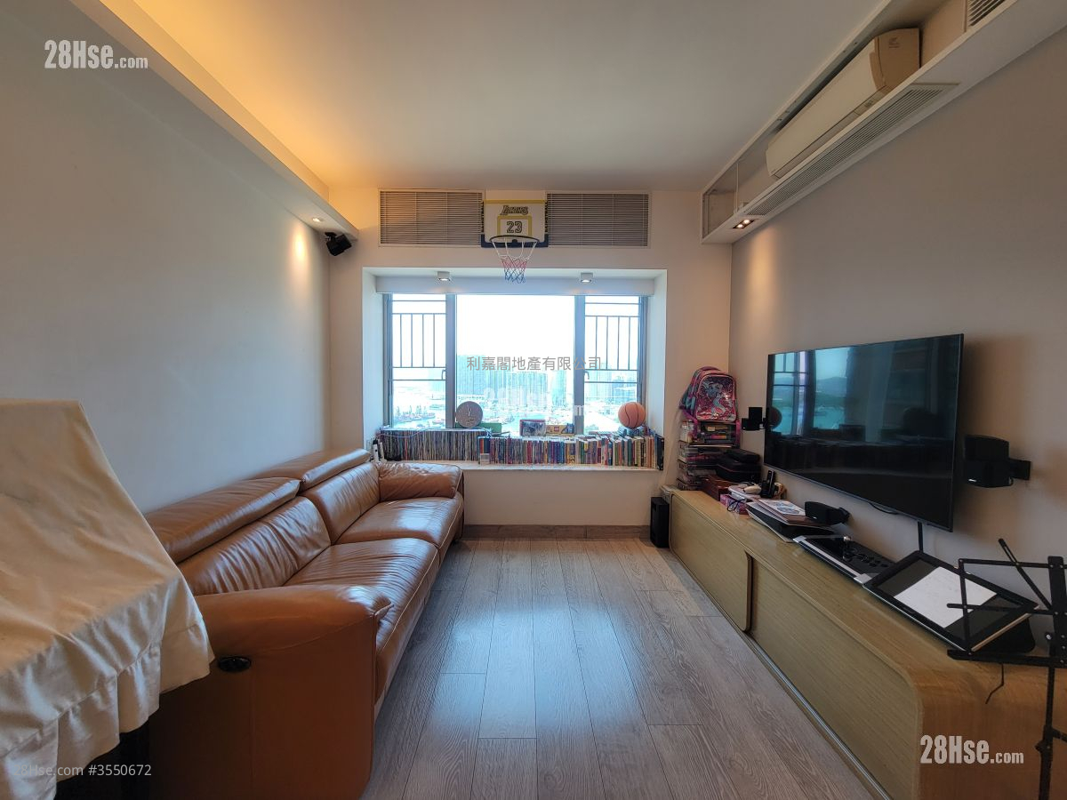 Sorrento Sell 3 Bedrooms , 2 Bathrooms 847 ft² ( 78.7 m² )