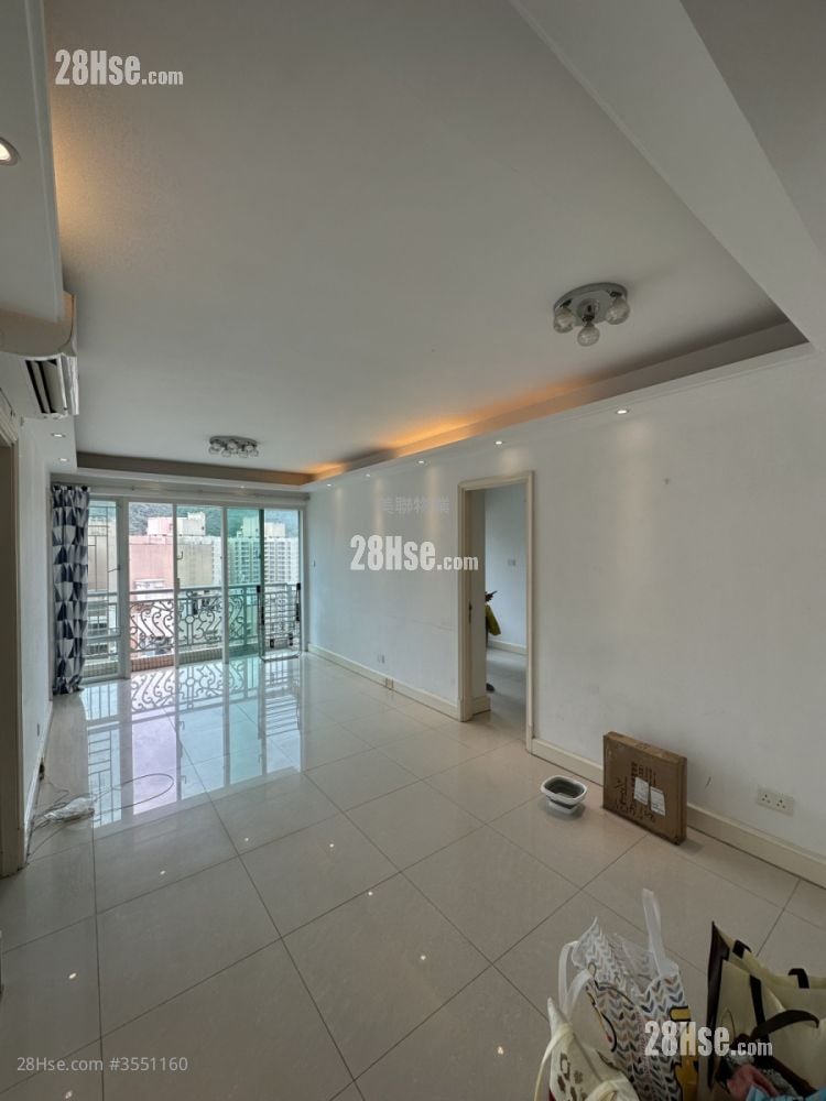 Metro Town Rental 3 Bedrooms , 2 Bathrooms 651 ft² ( 60.5 m² )