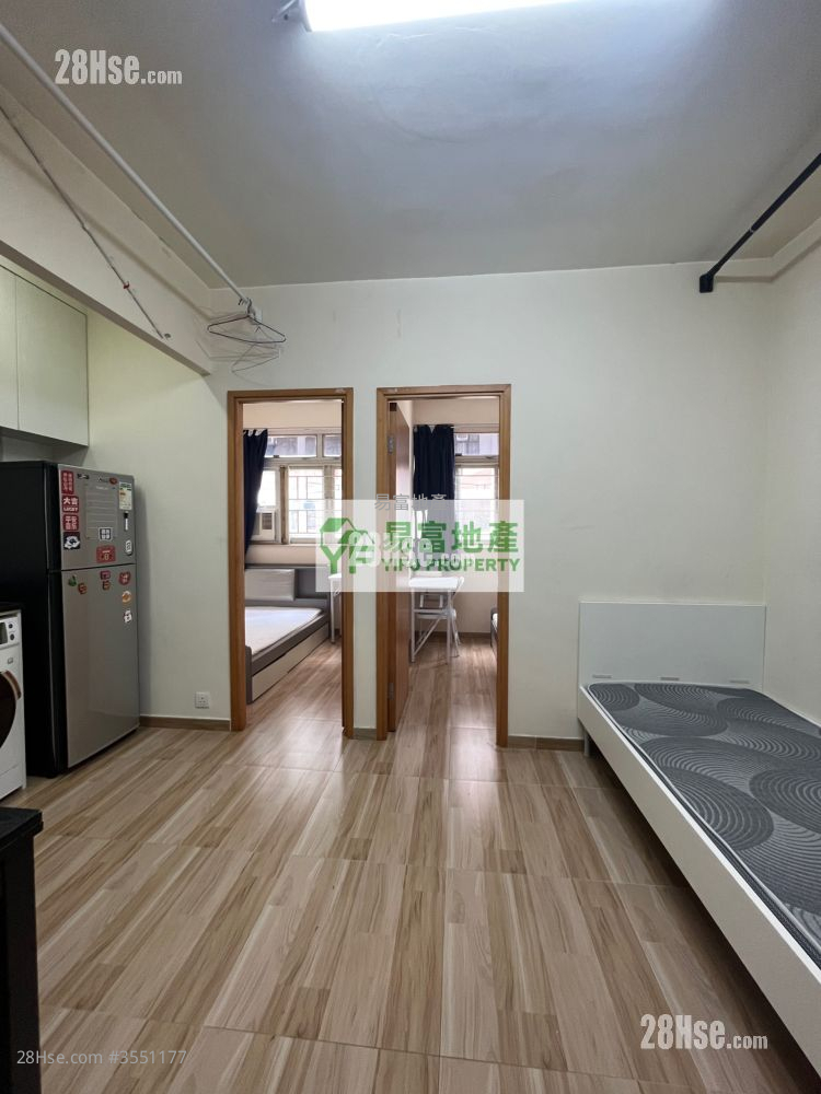 Diamond Building Rental 3 Bedrooms , 1 Bathroom 450 ft² ( 41.8 m² )