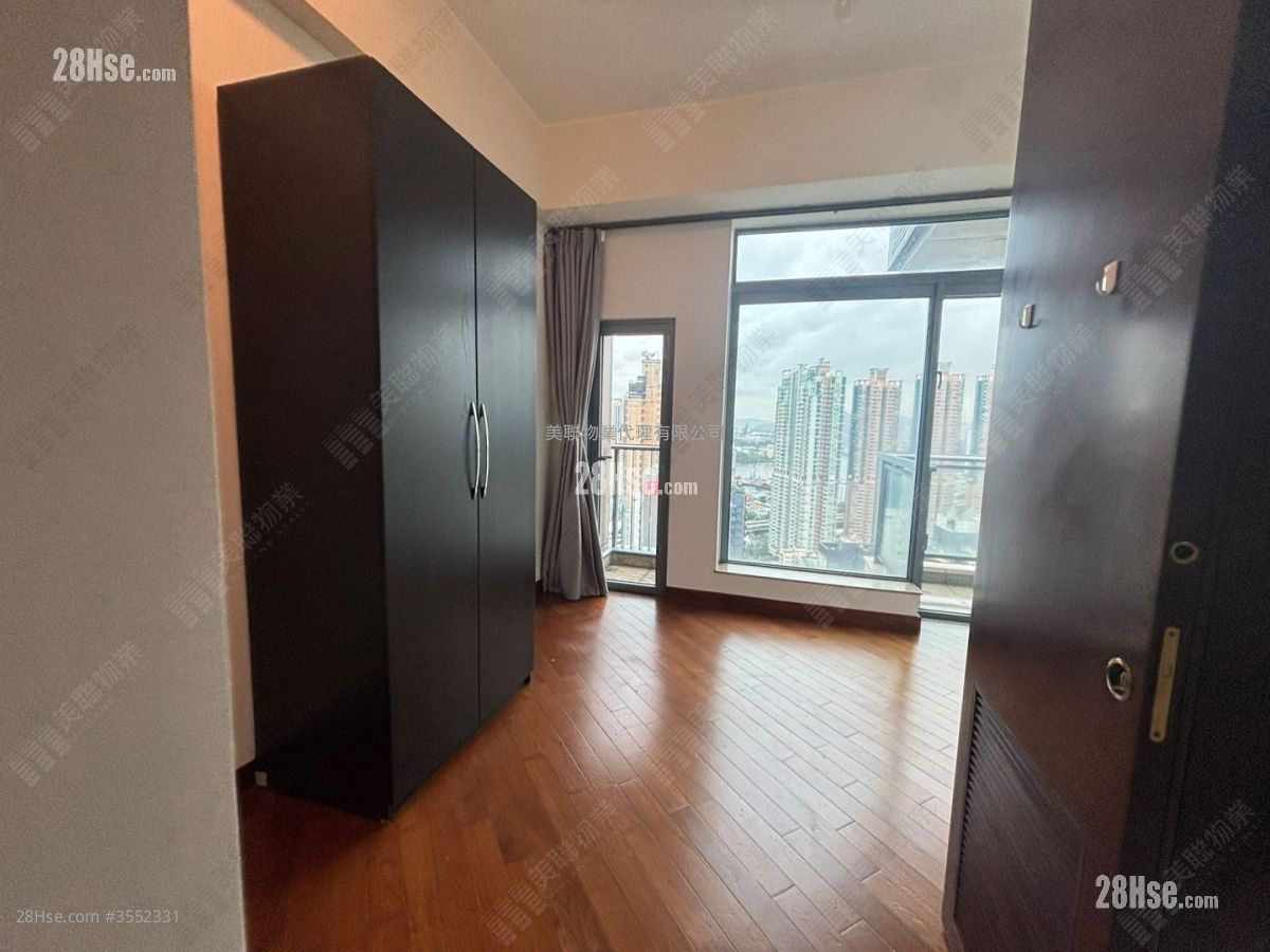 Park Summit Rental Studio , 1 Bathroom 264 ft² ( 24.5 m² )