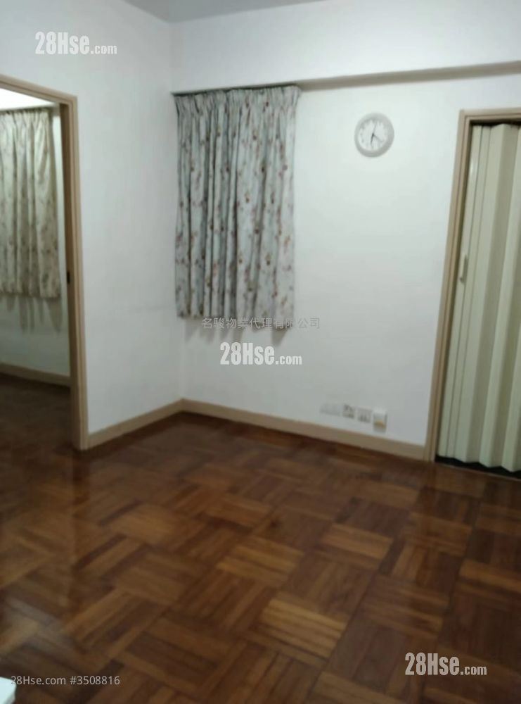 Ngan Fai  Building Rental 2 Bedrooms , 1 Bathroom 333 ft² ( 30.9 m² )