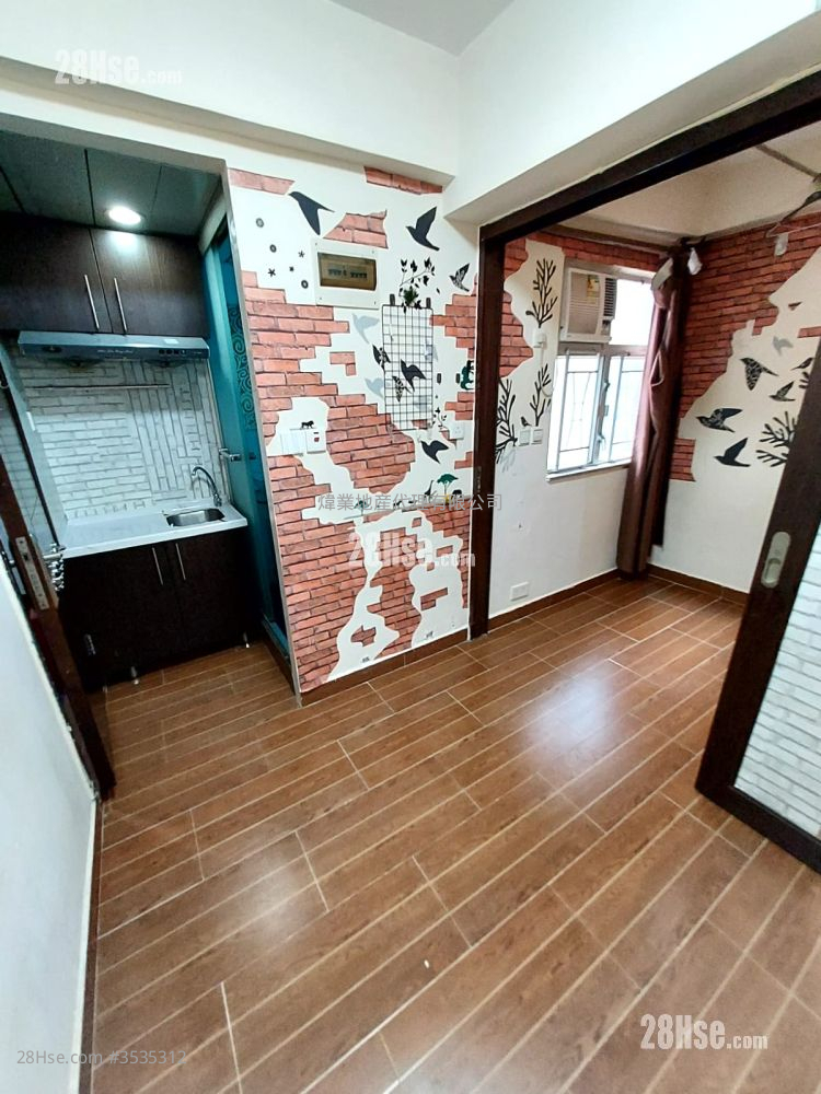 Parkes Building Sell 2 Bedrooms , 2 Bathrooms 286 ft² ( 26.6 m² )