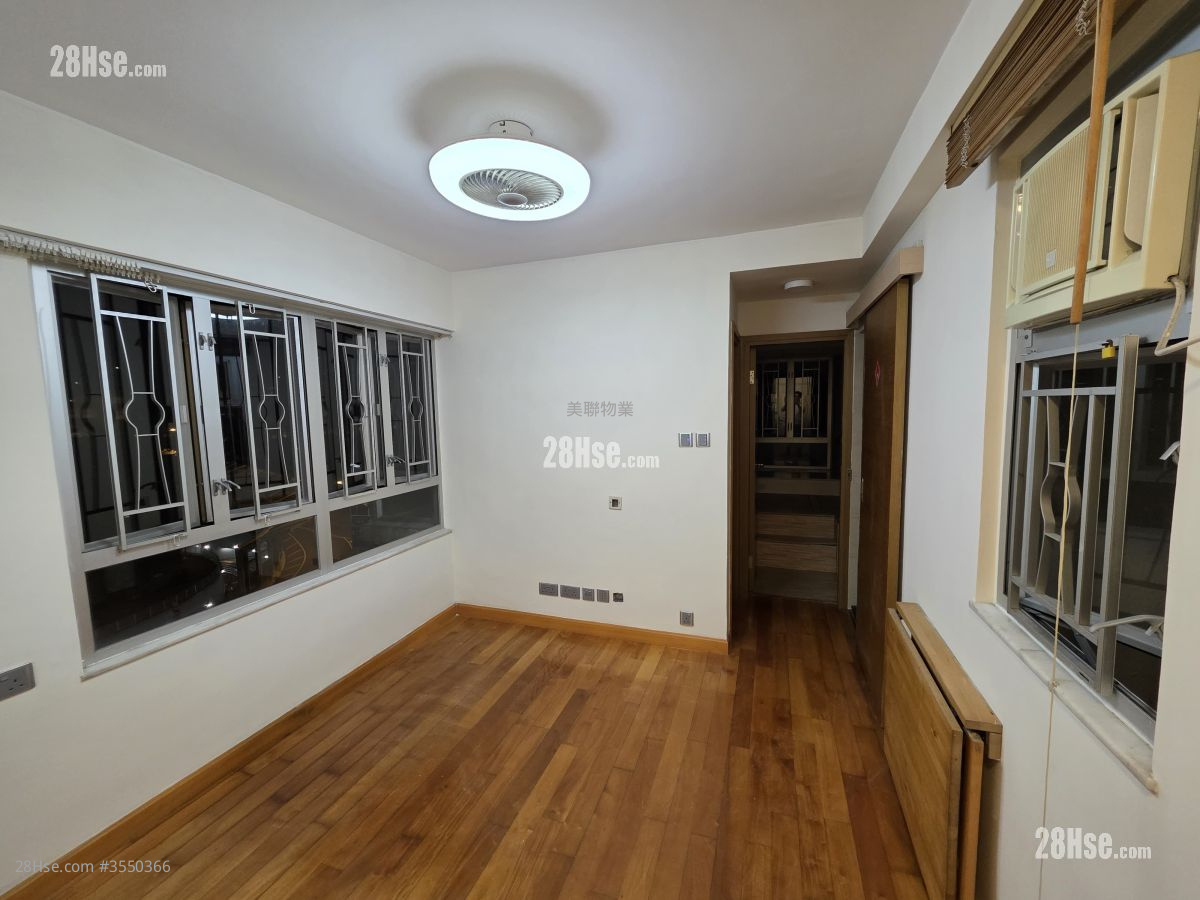 Grandeur Garden Rental 314 ft² ( 29.2 m² )