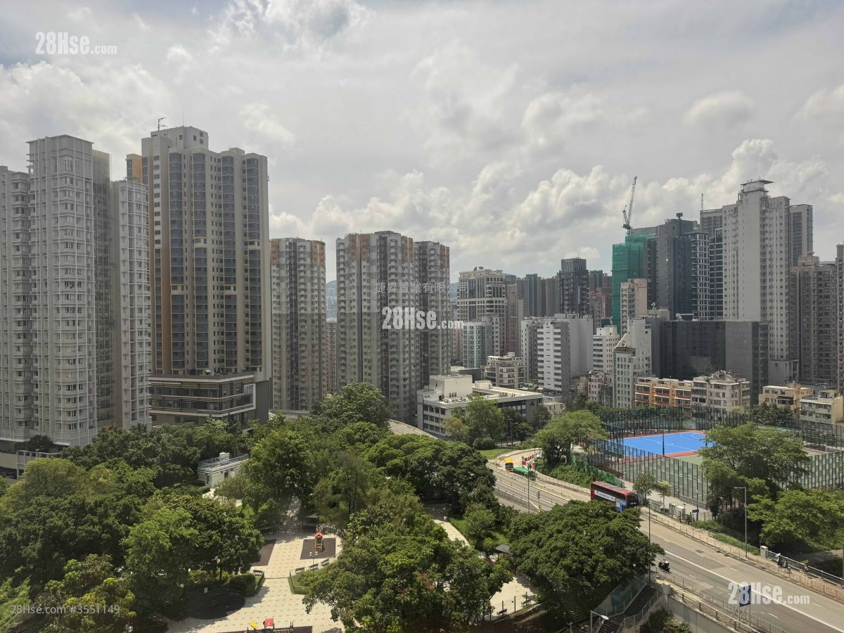 Lederle Garden Sell 2 Bedrooms , 1 Bathroom 415 ft² ( 38.6 m² )