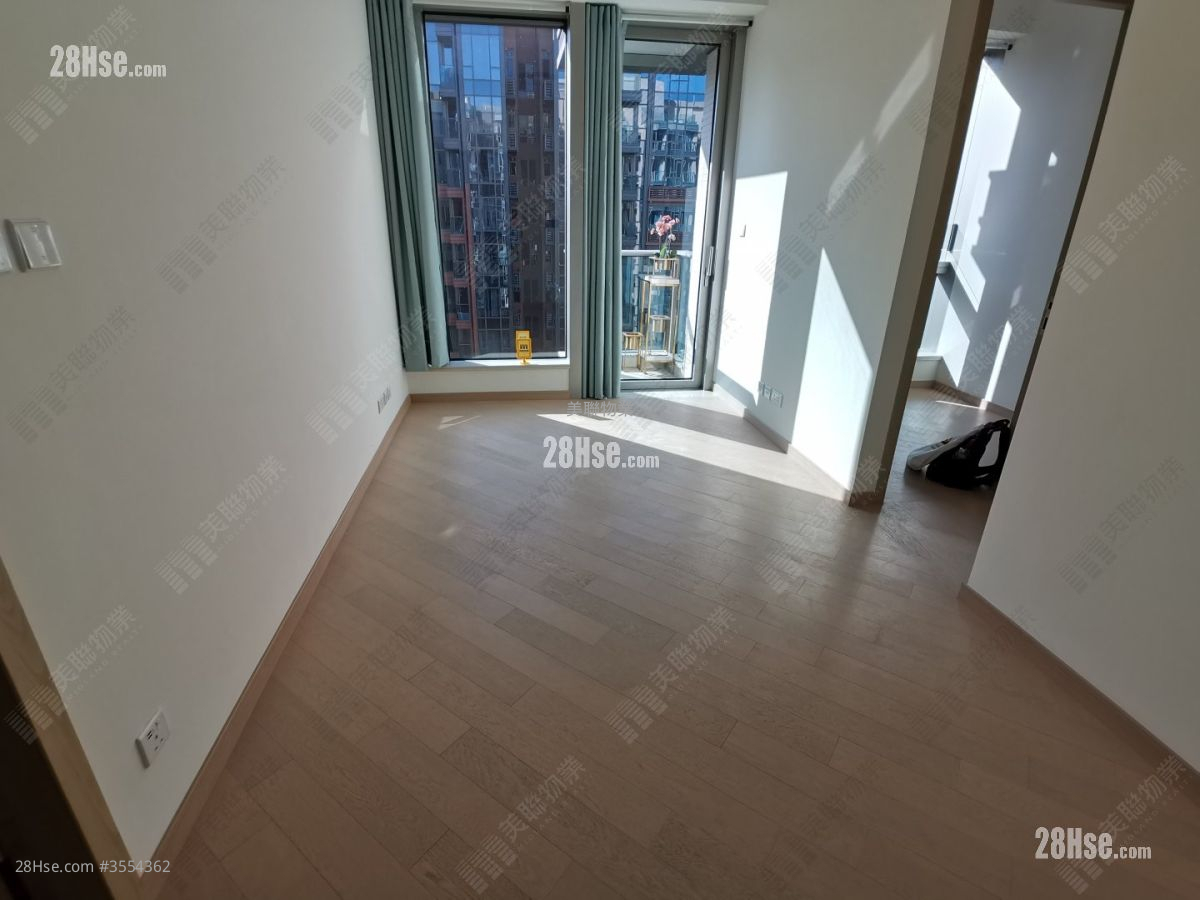 Mayfair By The Sea 8 Sell 2 Bedrooms , 1 Bathroom 498 ft² ( 46.3 m² )