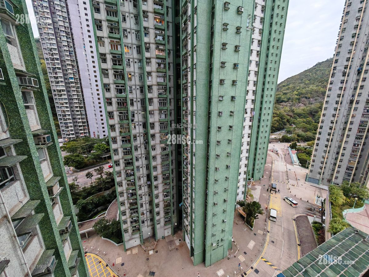 Hong Pak Court Sell 2 Bedrooms , 1 Bathroom 401 ft² ( 37.3 m² )