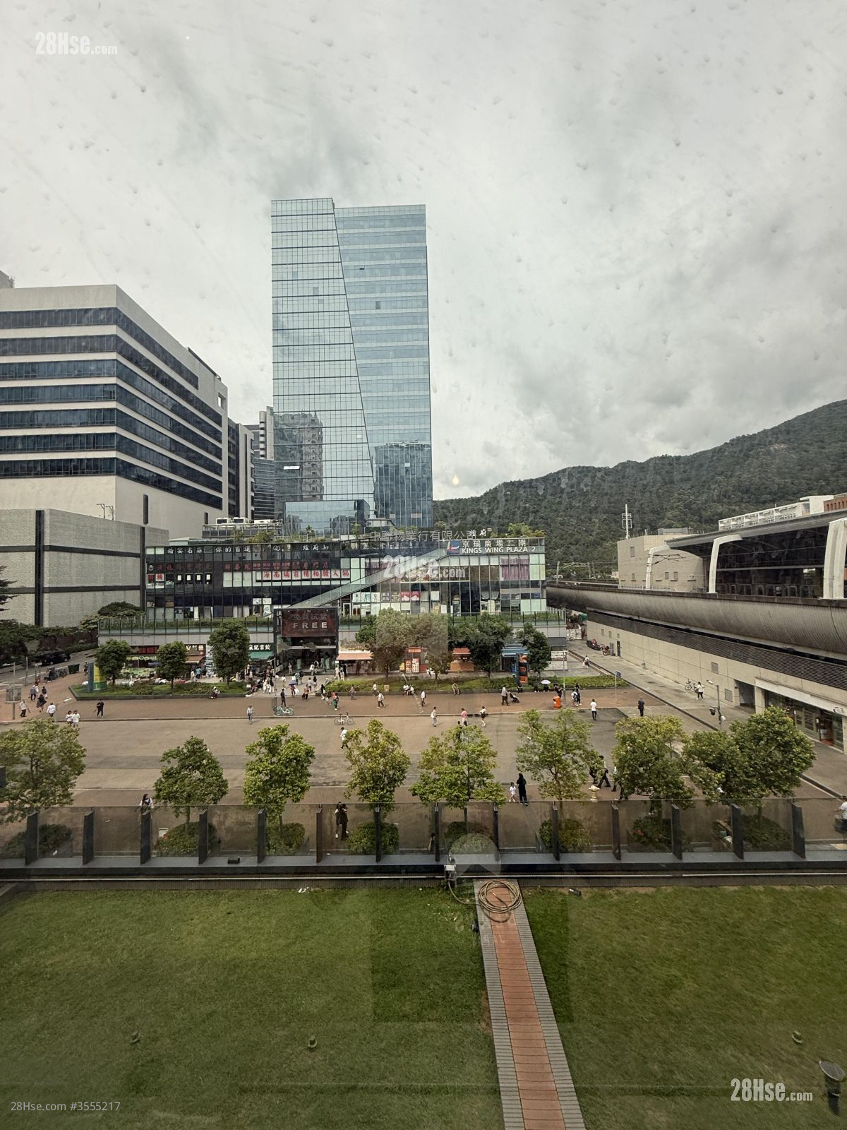 Kings Wing Plaza Rental