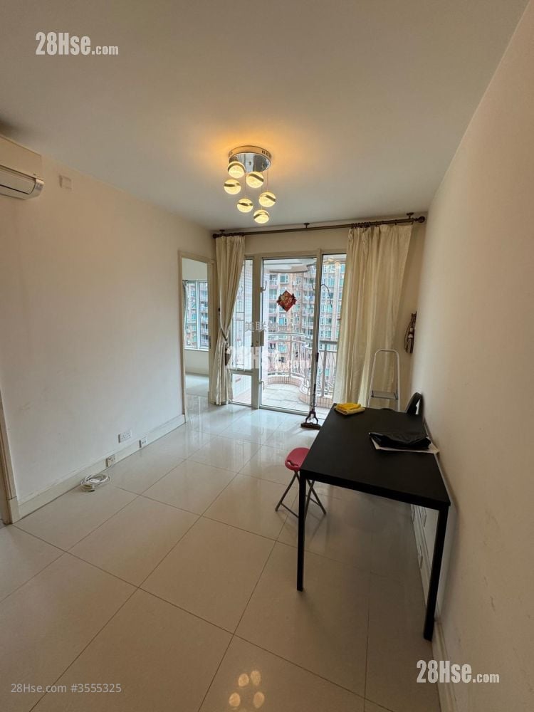 Central Park Towers Rental 2 Bedrooms , 1 Bathroom 510 ft² ( 47.4 m² )