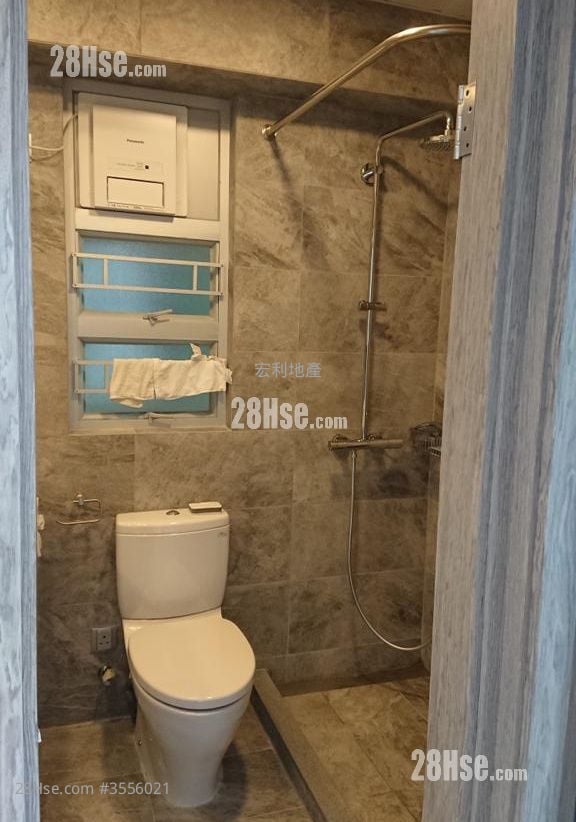 Sun Tak House Sell 2 Bedrooms , 1 Bathroom 417 ft² ( 38.7 m² )