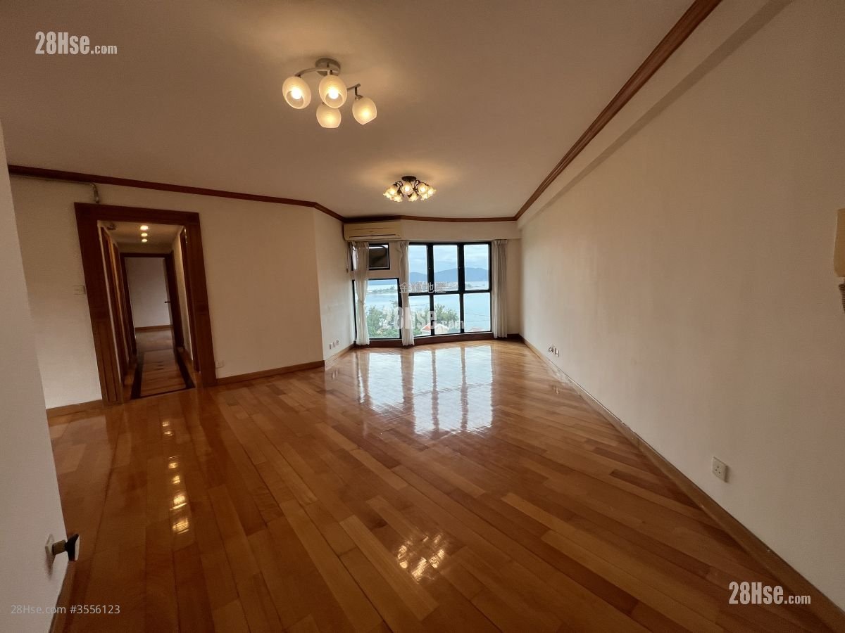 Aquamarine Garden Rental 4 Bedrooms , 2 Bathrooms 974 ft² ( 90.5 m² )