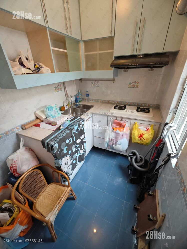 Tsuen King Garden Sell 3 Bedrooms , 1 Bathroom 499 ft² ( 46.4 m² )