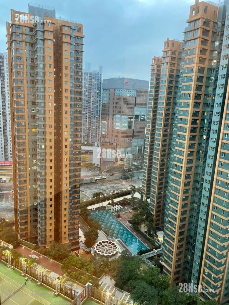 Harbour Place Sell 3 Bedrooms , 2 Bathrooms 589 ft² ( 54.7 m² )