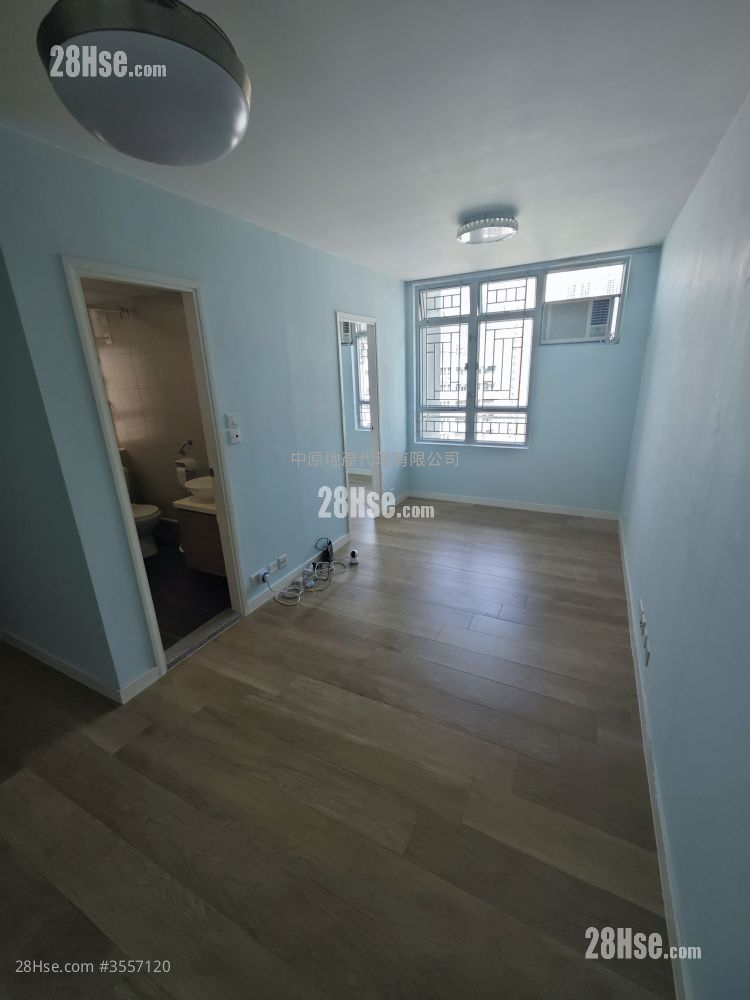 Sheung Chui Court Sell 2 Bedrooms , 1 Bathroom 438 ft² ( 40.7 m² )