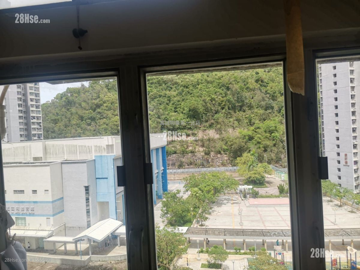 Hong Pak Court Sell 645 ft² ( 59.9 m² )