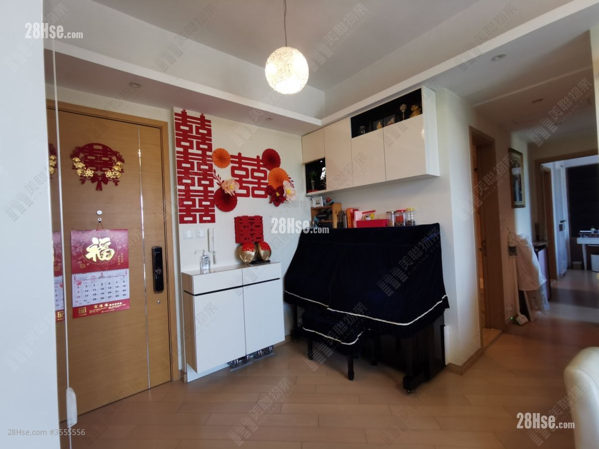 Mount One Sell 4 Bedrooms 710 ft² ( 66.0 m² )