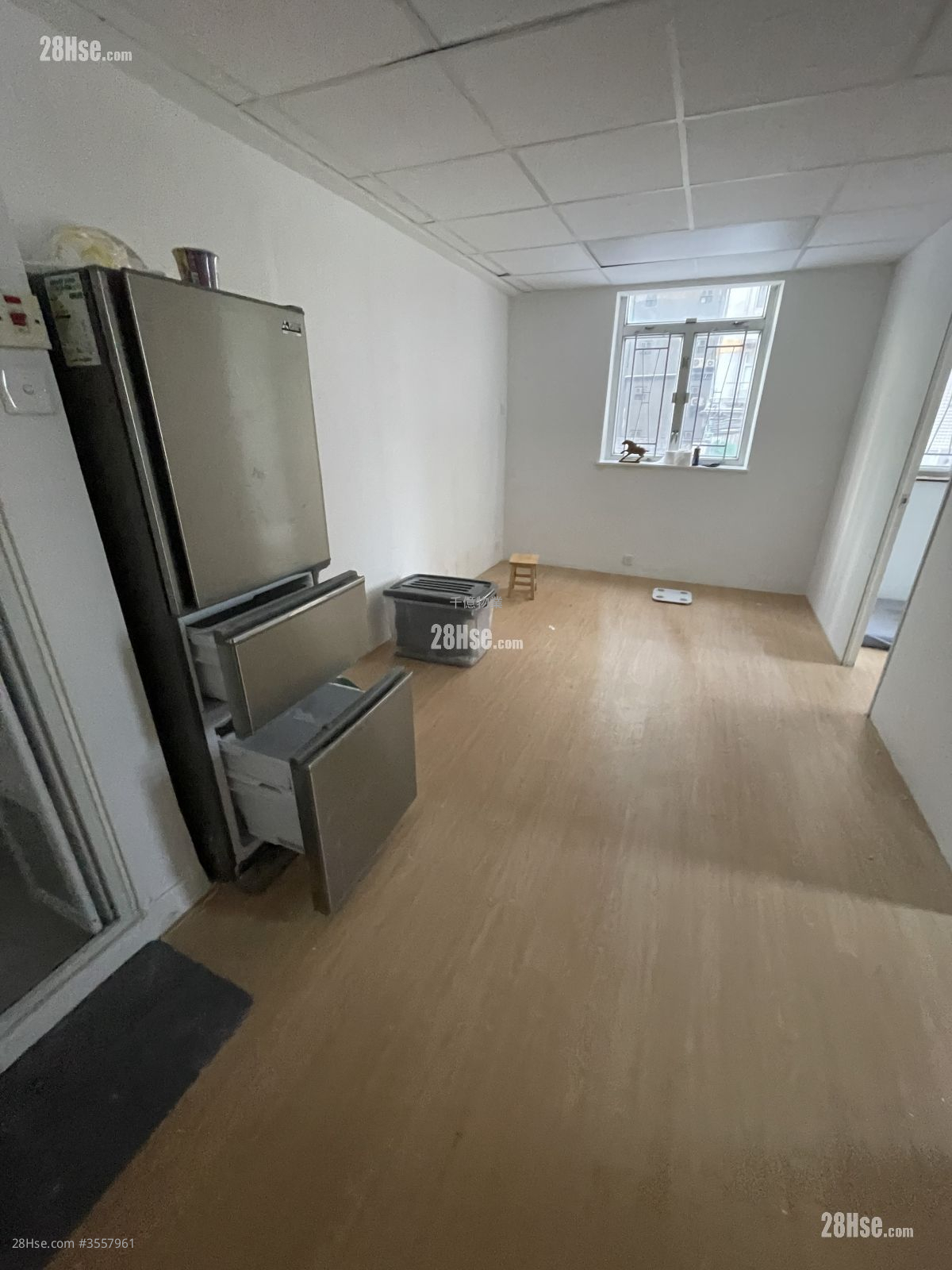 Hung Fai Building Rental 2 Bedrooms 340 ft² ( 31.6 m² )