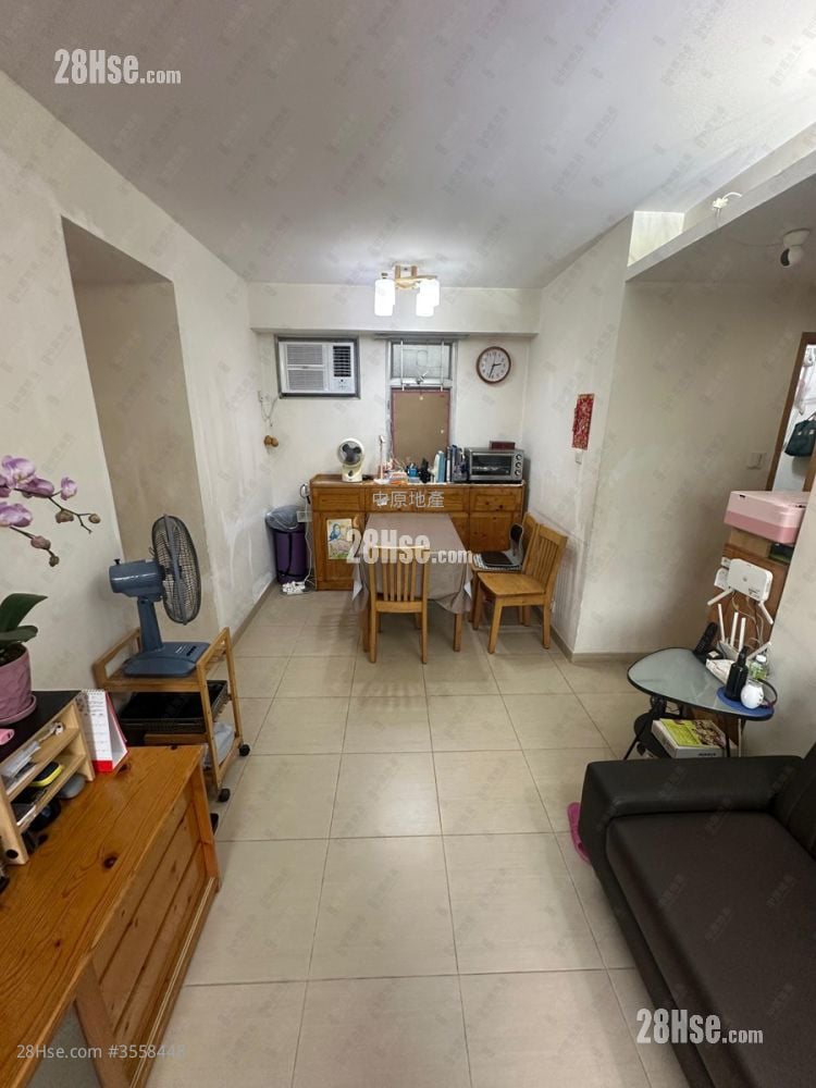 Fanling Centre Sell 3 Bedrooms 513 ft² ( 47.7 m² )