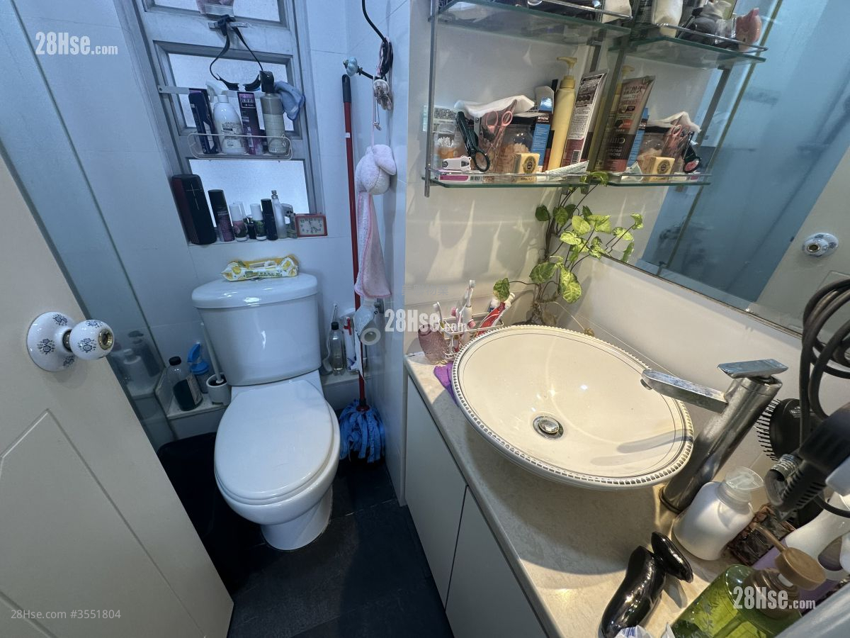 Glamour Garden Sell 2 Bedrooms 365 ft² ( 33.9 m² )