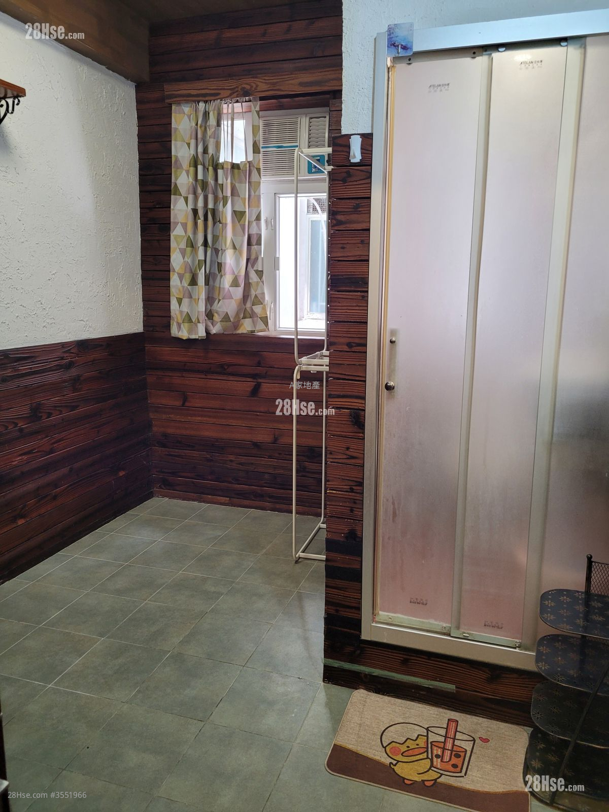 Chung Kin Building Rental Studio , 1 Bathroom 100 ft² ( 9.3 m² )
