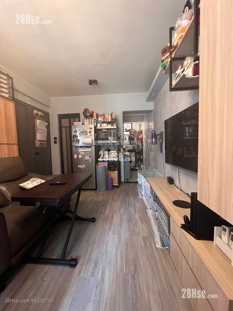 Fortune Court Sell 2 Bedrooms , 1 Bathroom 339 ft² ( 31.5 m² )