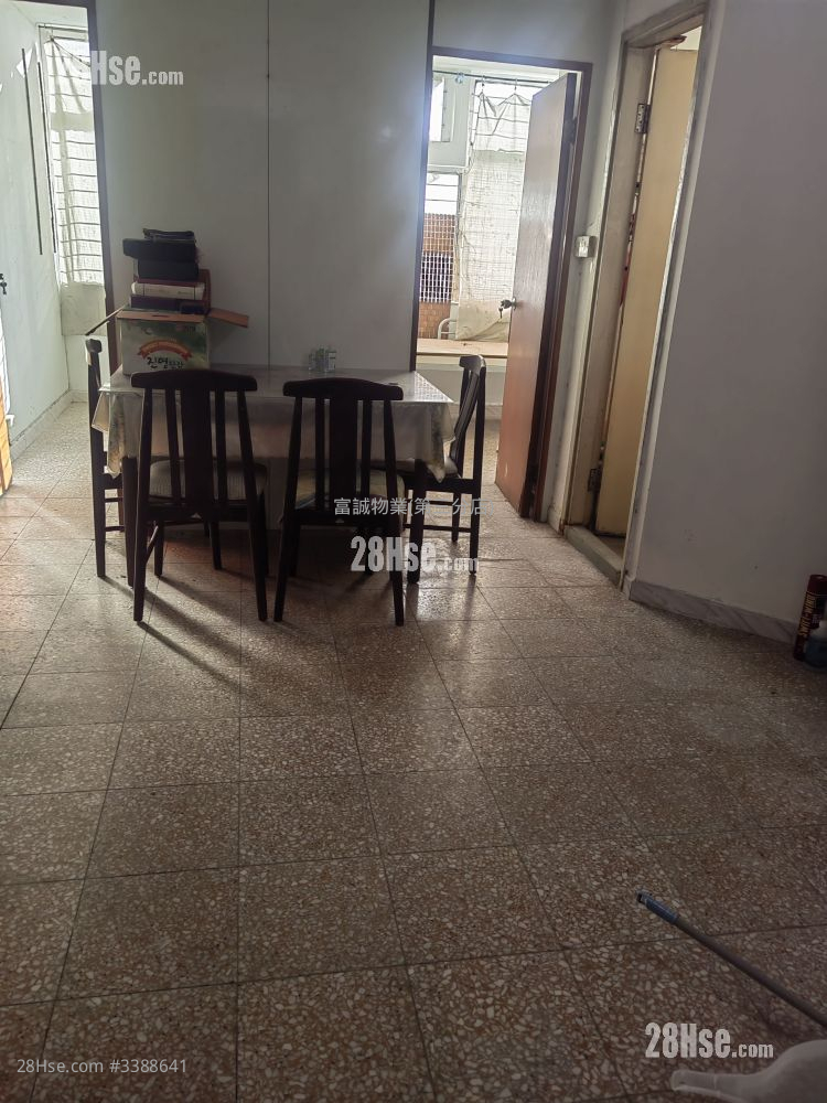 Hing Tin Estate Sell 441 ft² ( 41.0 m² )