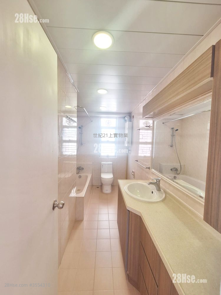 Everwell Garden Rental 4 Bedrooms , 3 Bathrooms 1,469 ft² ( 136.5 m² ) Everwell Garden Rental 4 Bedrooms , 3 Bathrooms 1,469 ft² ( 136.5 m² )