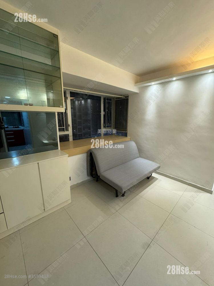 Grandeur Garden Rental 328 ft² ( 30.5 m² )