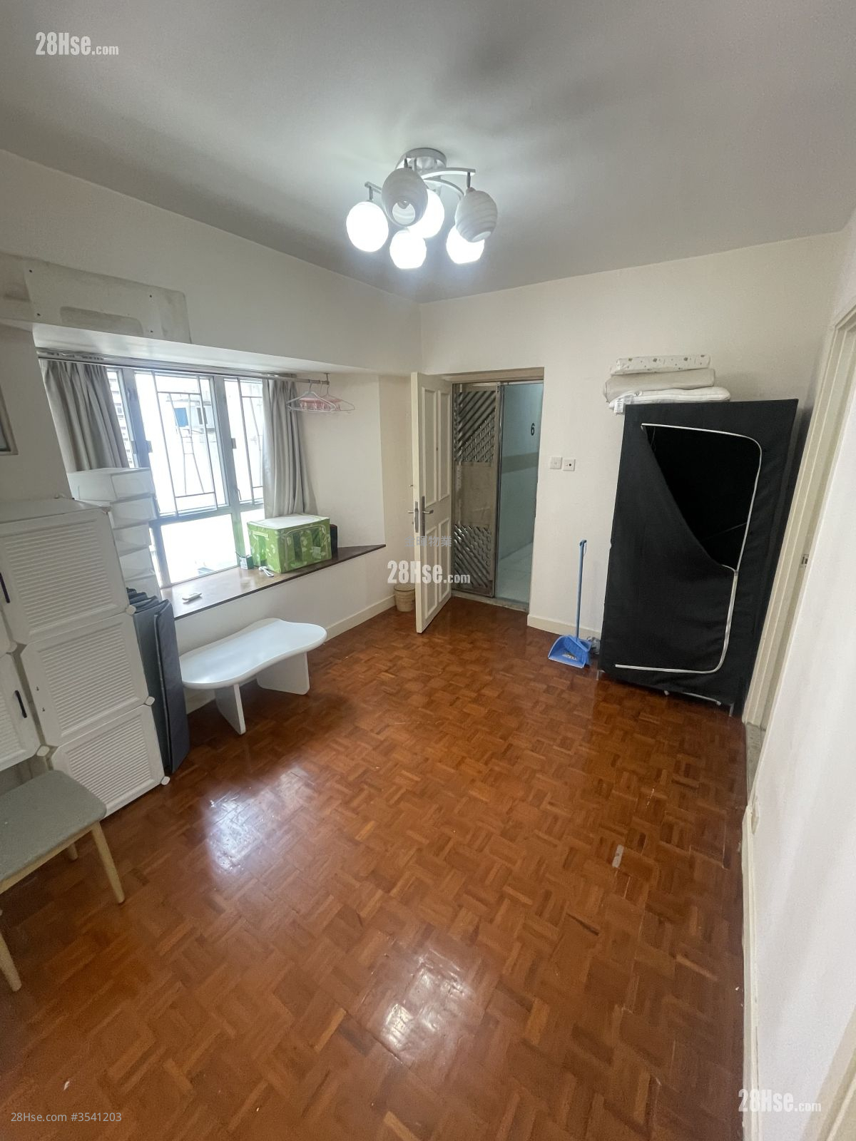 Aspen Court Rental 2 Bedrooms , 1 Bathroom 328 ft² ( 30.5 m² )