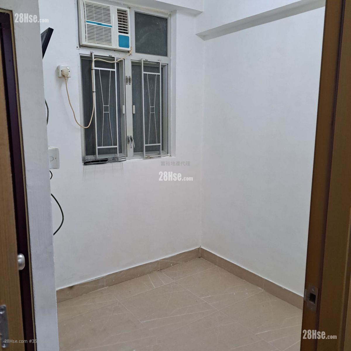 Yin Hing Building Rental Studio , 1 Bathroom 70 ft² ( 6.5 m² )