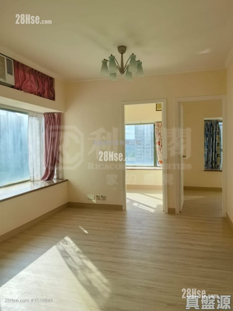 Regentville Sell 2 Bedrooms , 1 Bathroom 419 ft² ( 38.9 m² )