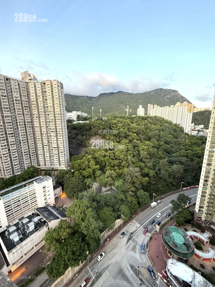Lung Poon Court Rental 2 Bedrooms , 1 Bathroom 426 ft² ( 39.6 m² )