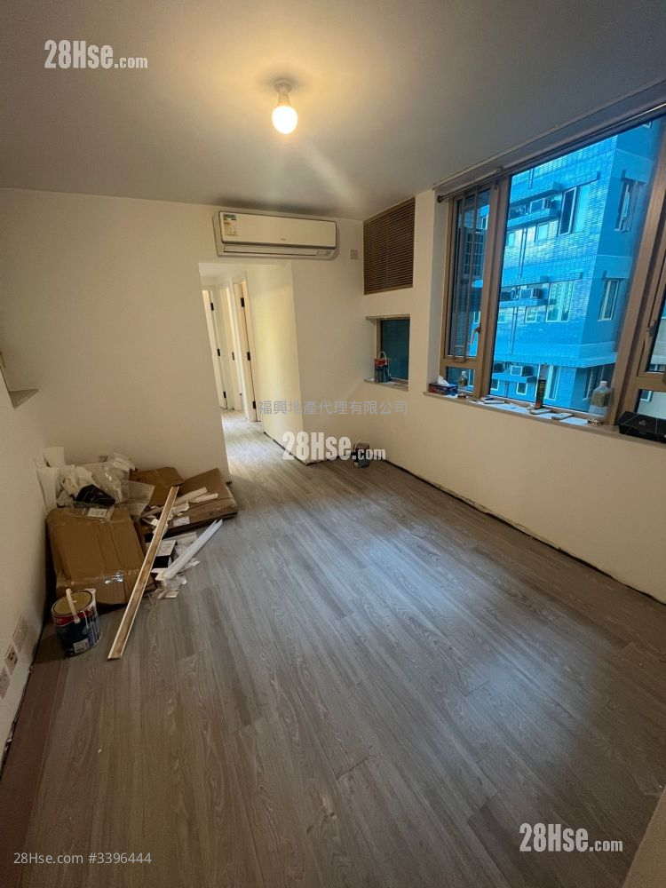Harbour Place Sell 3 Bedrooms , 2 Bathrooms 590 ft² ( 54.8 m² )