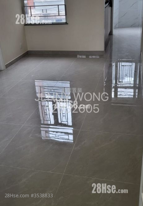 Fook Yuen Mansion Sell 2 Bedrooms , 1 Bathroom 307 ft² ( 28.5 m² )