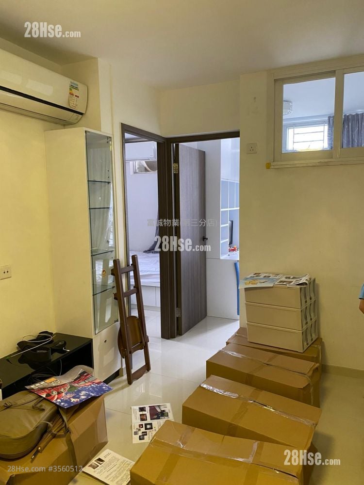 Choi Hing Court Rental 2 Bedrooms , 1 Bathroom 393 ft² ( 36.5 m² )