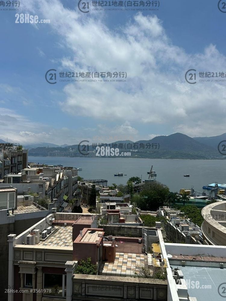 比华利山别墅 租盘 5+ 房 , 2 浴室 1,606 平方尺 ( 149.2 平方米 )