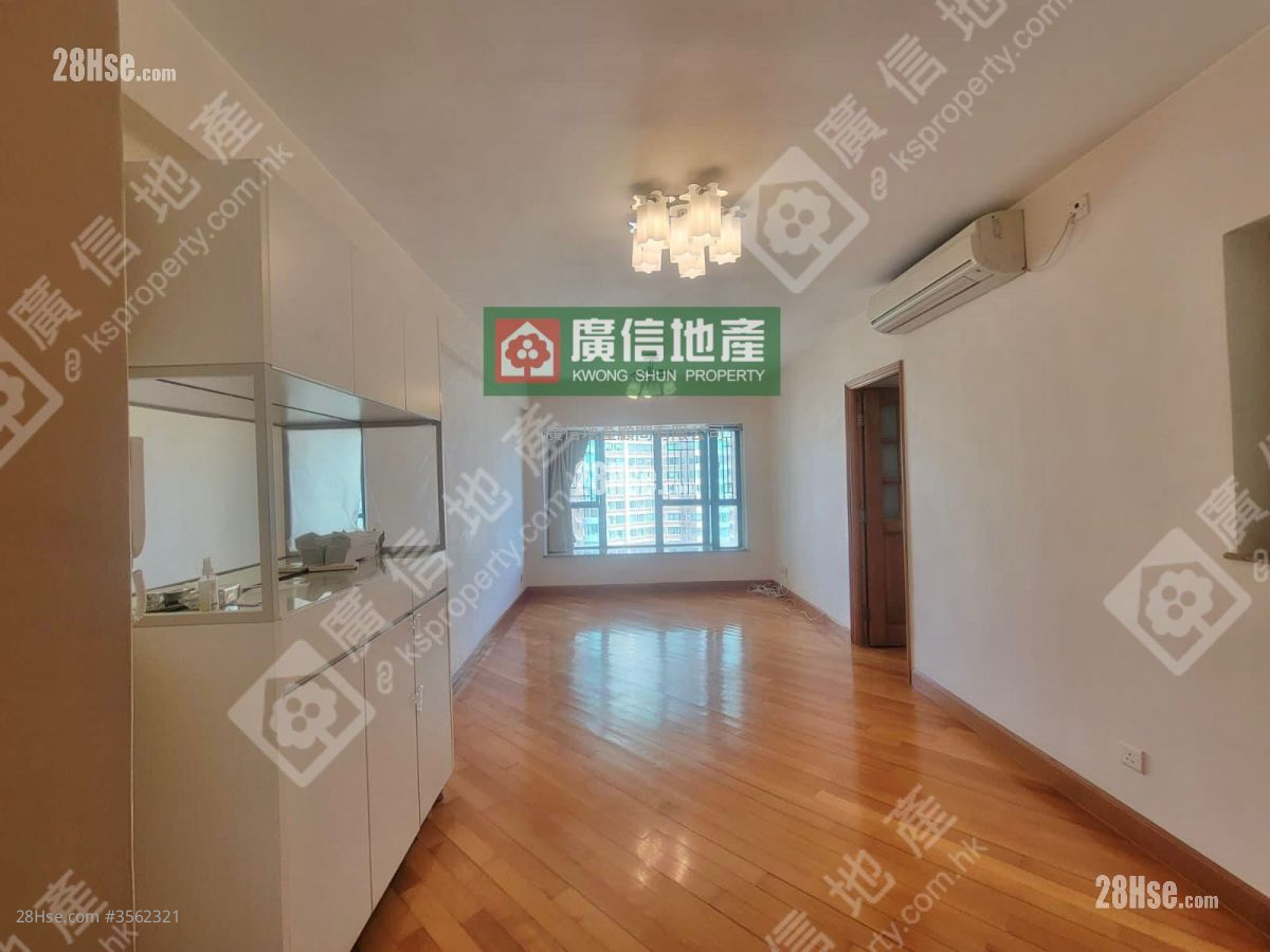 Central Park Rental 3 Bedrooms , 2 Bathrooms 777 ft² ( 72.2 m² )