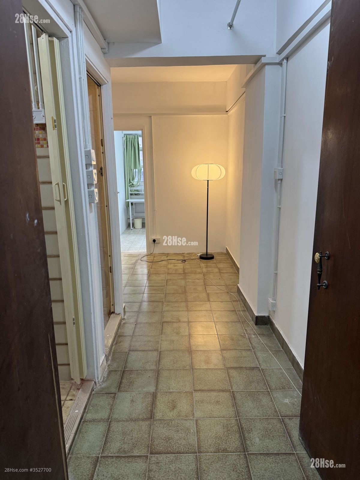 Tung Lee Mansion Rental 2 Bedrooms , 1 Bathroom 400 ft² ( 37.2 m² )