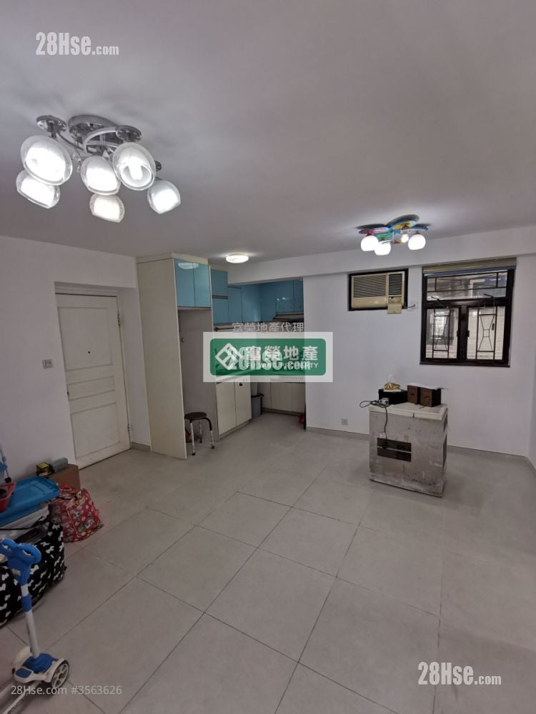Prosperous Garden Rental 3 Bedrooms , 2 Bathrooms 596 ft² ( 55.4 m² )