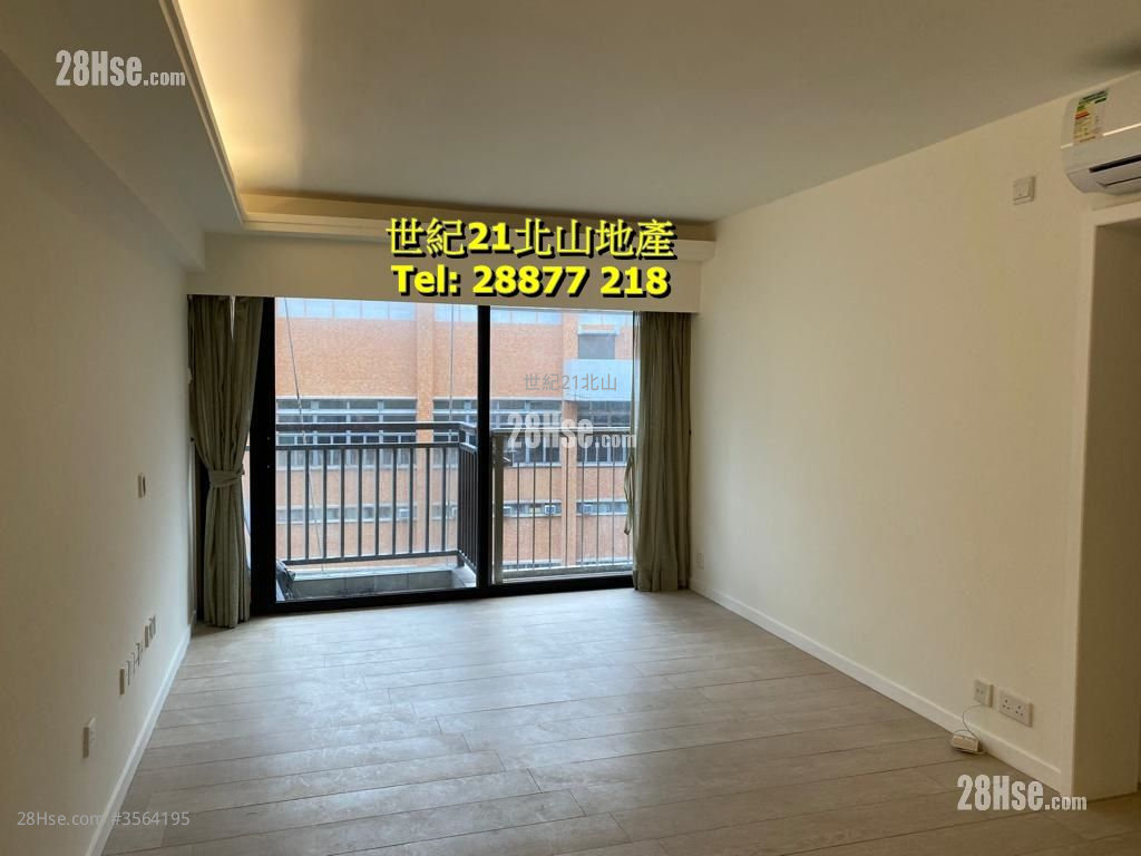 Beverley Heights Rental 3 Bedrooms , 1 Bathroom 718 ft² ( 66.7 m² )