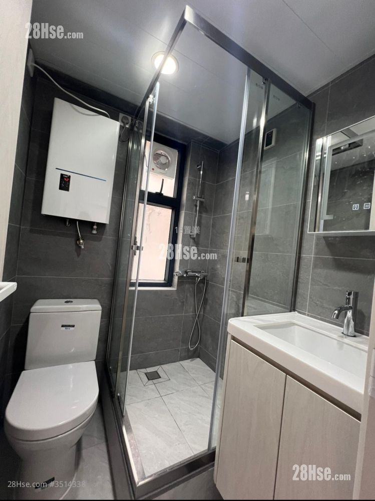 Golden Dragon Building Rental Studio , 1 Bathroom 269 ft² ( 25.0 m² )
