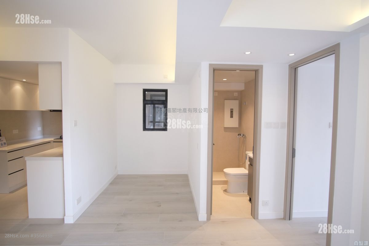 Vantage Park Sell 2 Bedrooms 636 ft² ( 59.1 m² )
