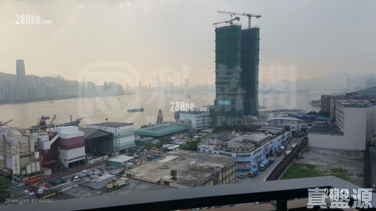 Canaryside Sell 2 Bedrooms , 1 Bathroom 425 ft² ( 39.5 m² )
