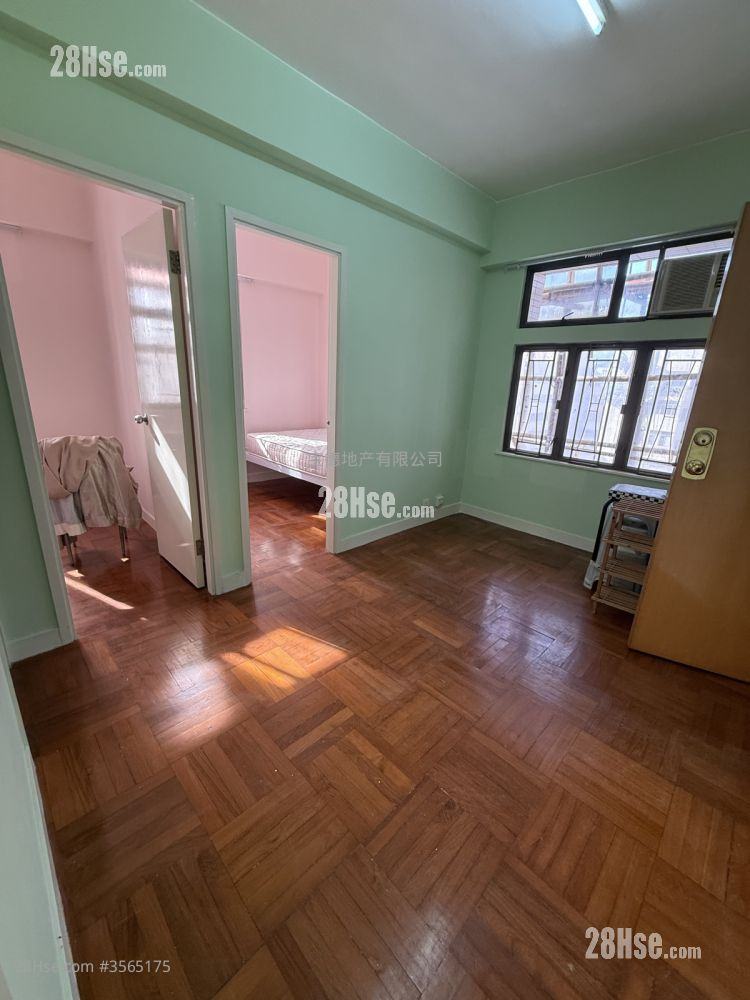 Po Tak Building Rental 2 Bedrooms , 1 Bathroom 335 ft² ( 31.1 m² )